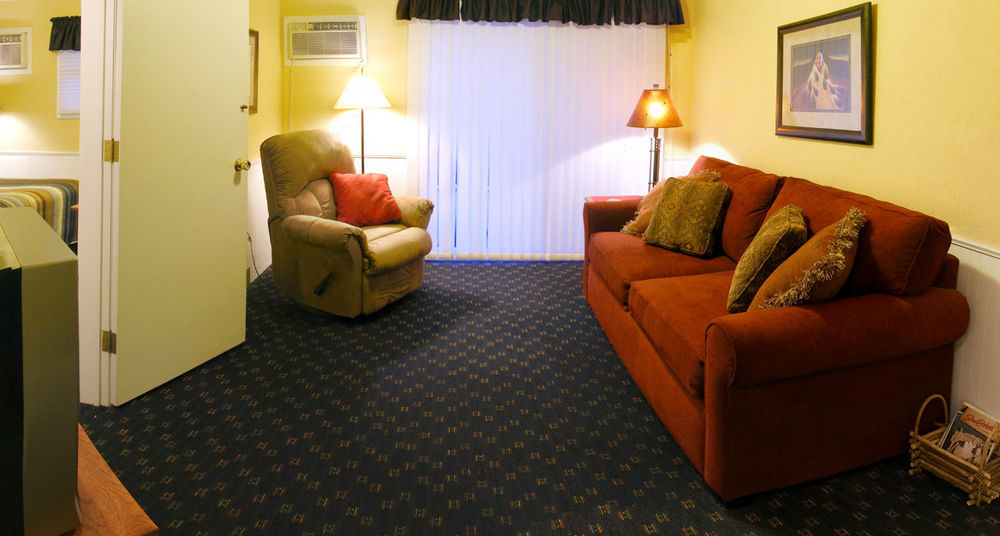 Black Forest Inn Bed & Breakfast Rapid City Esterno foto
